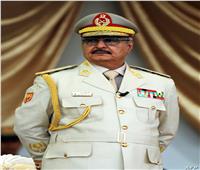 حفتر: مصر تلعب دورًا مؤثرًا في استقرار ليبيا