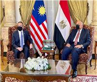وزير الخارجية يستقبل نظيره الماليزى فى قصر التحرير
