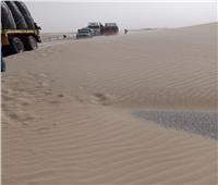 برلماني يتقدم بطلب إحاطة لغلق طريق ديروط الفرافرة بسبب الكثبان الرملية 