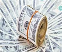 بلومبرج: ركود الانفاق الشخصي يدفع الدولار للتراجع