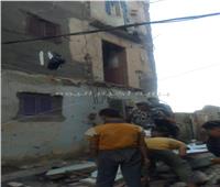 إصابة 3 أشخاص في انهيار شرفة عقار غرب الإسكندرية| صور