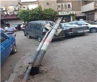 سقوط عمود إنارة على السيارات بمصر الجديدة