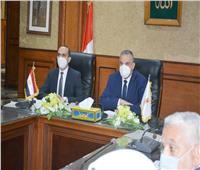 محافظ سوهاج يناقش موقف مشروعات المبادرة الرئاسية لتطوير الريف المصري 