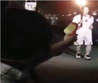 القبض على سيدة هاجمت الشعلة الأولمبية في اليابان بـ«مسدس ماء» | فيديو