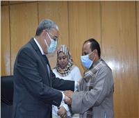 محافظ المنيا يستجيب لشكاوى وطلبات المواطنين ضمن «ساعة مع مسؤول»