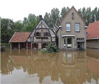 الفيضانات تجتاح هولندا.. والآلاف يفرون من منازلهم| صور