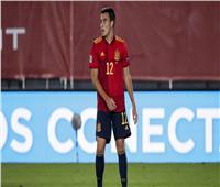 لاعب برشلونة ومنتخب إسبانيا يعلق على مواجهة مصر في طوكيو 2020