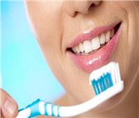 3 أضرار للإفراط في غسل الإسنان بالمعجون المبيض