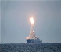 روسيا تعرض تجربة صاروخية ناجحة لأحدث صواريخها «فرط الصوتي»