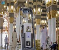 220 جهاز تعقيم يدوي يعمل بنظام مستشعر للحركة في ساحات المسجد النبوي