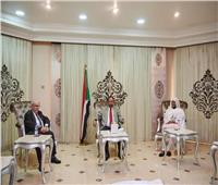 رئيس الوزراء السوداني يبحث مع وزير الخارجية الجزائري الأوضاع في المنطقة