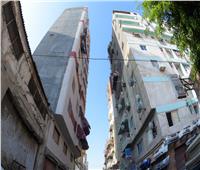 «الإسكان» توصي بإزالة الأدوار المخالفة للعقارات المجاورة لبرج الإسكندرية المائل