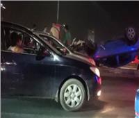 إصابة 3 أشخاص في انقلاب سيارة أعلى كوبري 6 أكتوبر