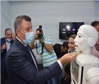 «عين شمس التخصصي»: روبوت «شمس» أول روبوت ممرض في مصر ويتحدث مع المرضى