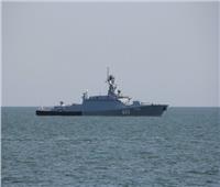 السفن الروسية تتدرب على صد الهجمات