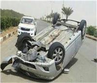 مصرع وإصابة ٧ أشخاص في انقلاب سيارة ملاكي بطريق الضبعة الصحراوي 