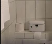 مخترع ألماني يبتكر جهازا لتسخين ورق المرحاض| فيديو