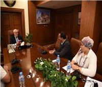 محافظ بورسعيد يبحث تنفيذ أنشطة «عاصمة الثقافة» خلال الفترة المقبلة