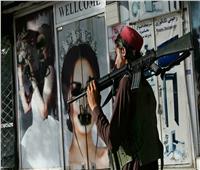 طالبان تناقض نفسها وتشوه صور النساء في كابول 