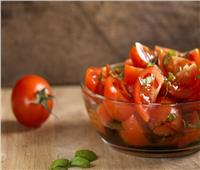 طريقة تحضير سلطة الطماطم بالريحان