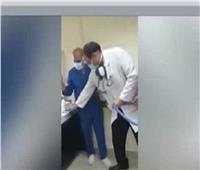 طبيب وموظف واقعة السجود لكلب أمام النيابة: «الممرض متعود على كده»