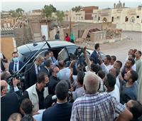 صور| جولة تفقدية للرئيس السيسي بمنطقة مساكن الرويسات في شرم الشيخ