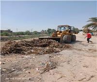 محافظ المنيا يوجه برفع تراكمات للقمامة بقرية «دير الجرنوس» بمغاغة