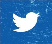 تطبيق تويتر يختبر ميزة جديدة تتيح إضافة ملصقات ونصوص للتغريدات