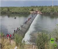 لقطات جديدة لآلاف المهاجرين يعبرون حدود الولايات المتحدة..فيديو