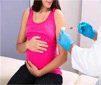 دكتور أوبئة: لقاحات كورونا ليس لها تأثير على حمل المرأة