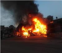 صور وفيديو| حريق يلتهم 5 أكشاك تجارية أمام مستشفى المحلة العام 
