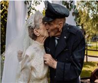الحب لا يعرف المستحيل.. زوجان يلتقطا صورة زفافهما بعد ٧٧ عاما