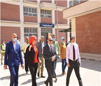 رئيس جامعة أسيوط يتفقد مستشفى الطب البيطري التعليمي تمهيداً لافتتاحها