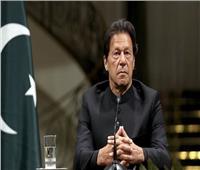 رئيس الوزراء الباكستاني يحث بيل جيتس على تقديم مساعدات إنسانية لشعب أفغانستان