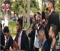 احتفالات طلاب جامعة عين شمس في أول يوم دراسة | فيديو 