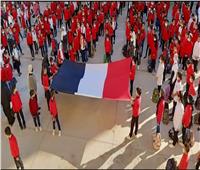 بعد رفع الطلاب لعلم فرنسا في أول يوم دراسي .. «التعليم» تحقق في الواقعة
