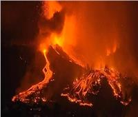 عودة الحمم البركانية من جديد لجزيرة «لا بالما» الإسبانية| فيديو