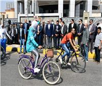 وزير الشباب ومحافظ بني سويف يشهدان إطلاق ماراثون الدراجات الهوائية.. فيديو