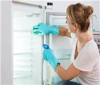 لست البيت.. 6 نصائح لإزالة رائحة العفن من الثلاجة