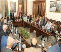 أبو شقة يجتمع مع الهيئة العليا وأعضاء المكتب التنفيذي لحزب الوفد