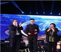 بعد تألقه في تأليف موسيقى "المومياوات الملكية".. تكريم هشام نزيه في مهرجان الموسيقى العربية