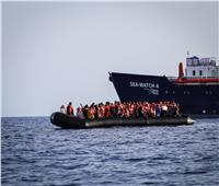 سفينة إنقاذ على متنها 800 مهاجر تطالب إيطاليا بالسماح بالرسو في مرفأ آمن