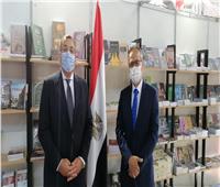 قيس سعيد يشيد بإصدارات هيئة الكتاب بمعرض تونس الدولي 