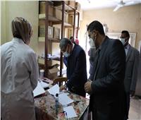 محافظ المنيا يتابع الخدمة الطبية بمستشفى الحميات ويتفقد مراكز لقاح كورونا