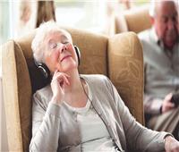 الاستماع إلى الموسيقى تساعد في تعزيز وظائف المخ لدى مرضى الزهايمر