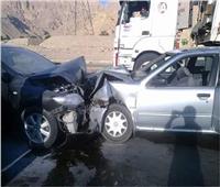 مصرع وإصابة 4 أشخاص إثر تصادم سيارتين بطريق إدفو - مرسى علم