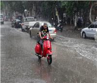 سقوط أمطار غزيرة على عدد من المحافظات