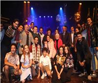 صور| وزيرة الثقافة تشهد العرض المسرحي «سالب واحد» بالهناجر 