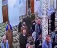 حُسن الخاتمة.. وفاة مُصلي داخل مسجد في العراق| فيديو  