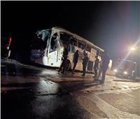 «الداخلية» تكشف تفاصيل إصابة 30 شخصًا في تصادم أتوبيس بسيارة نقل 